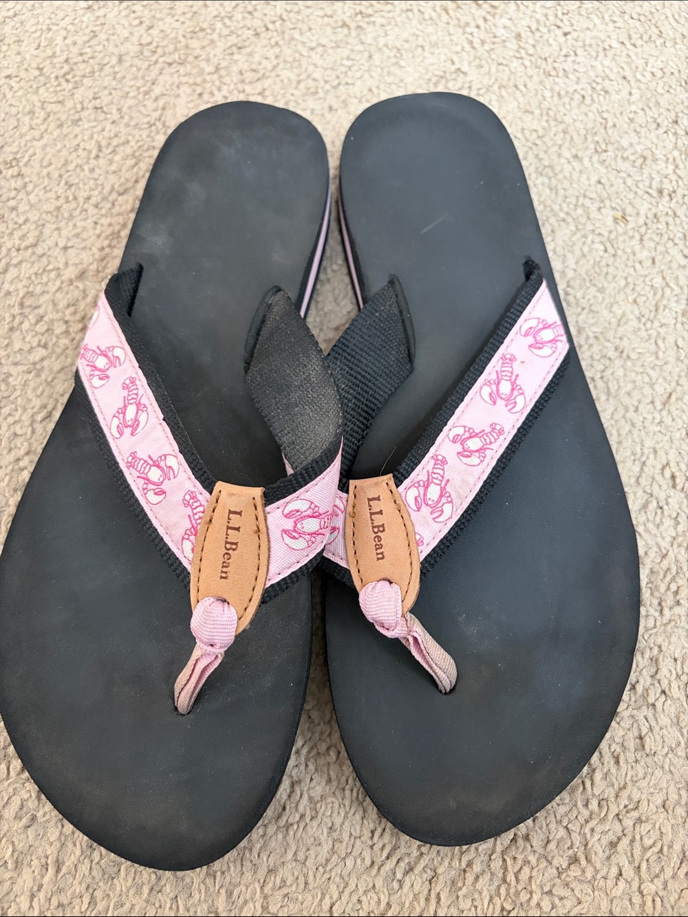 L.L. Bean Pink Lobster Strap Black Footbed Women's Flip Flops